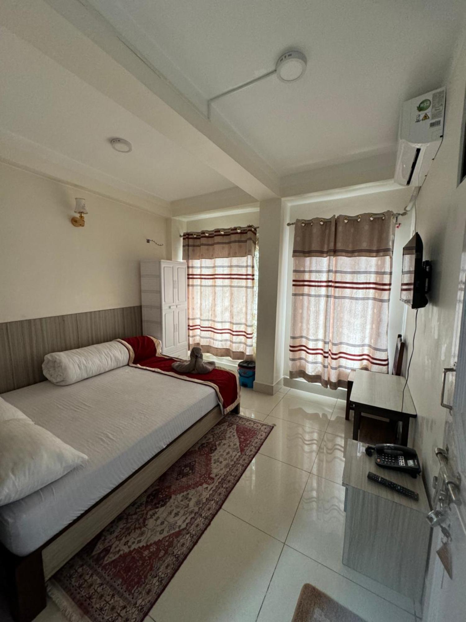 Om Bramha Hotel Kathmandu Exterior photo